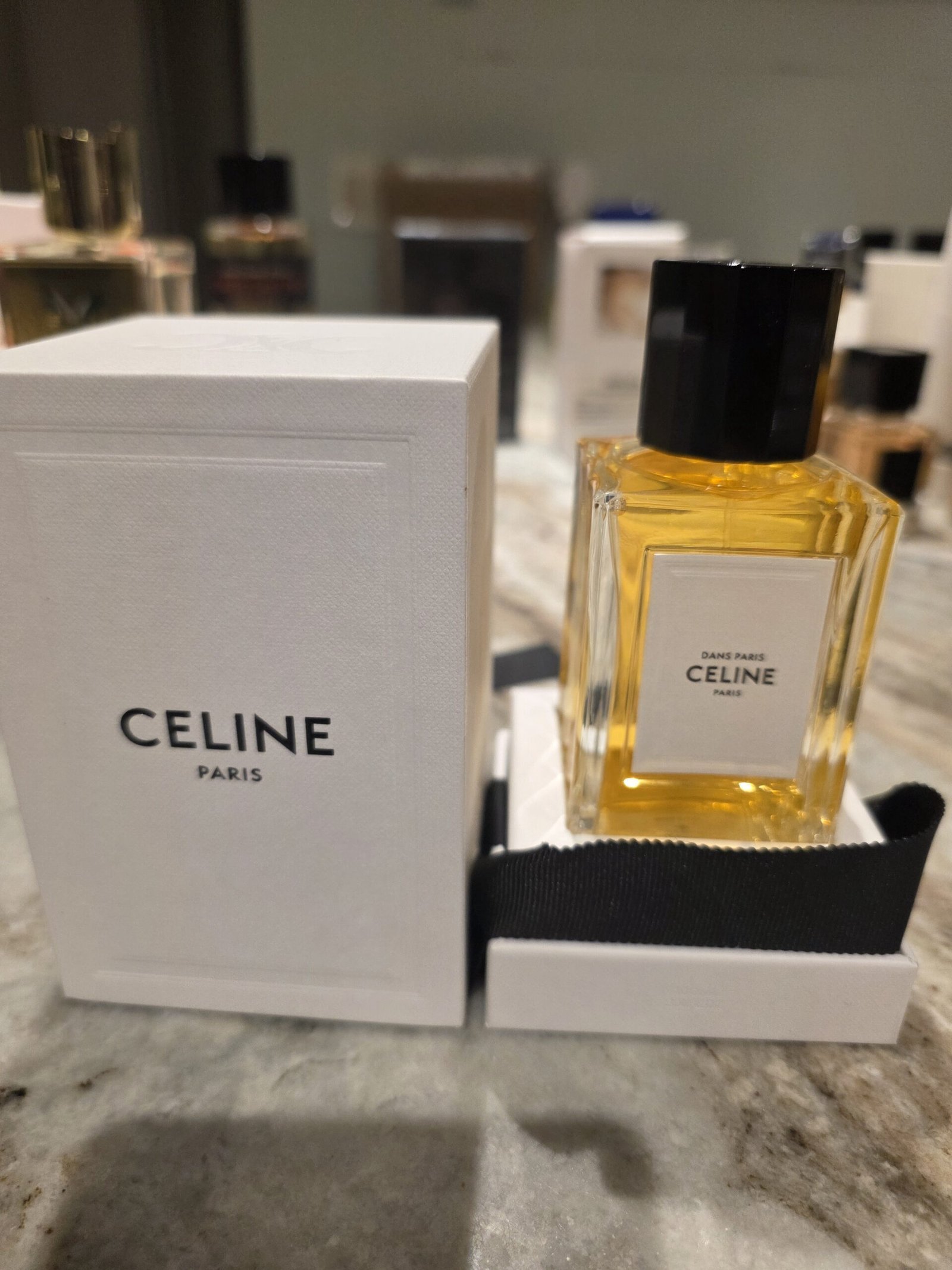 Celine Dans Paris