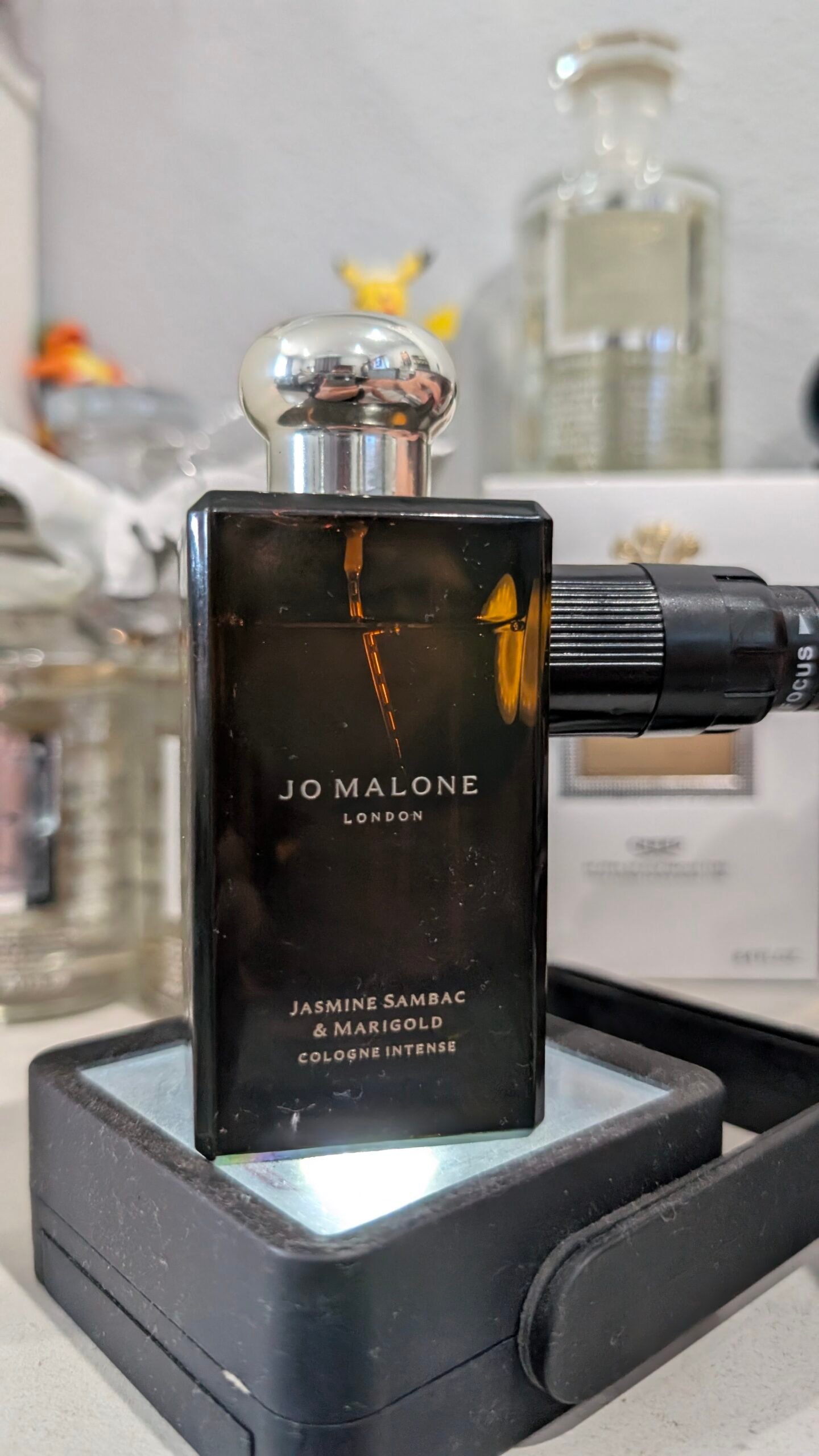 Jasmin Sambac & Marigold