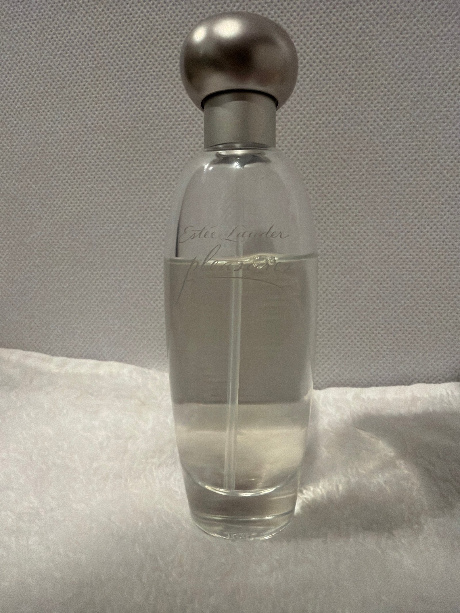 Pleasures by Estée Lauder